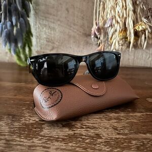 Ray-Ban New Wayfarer Classic Sunglasses